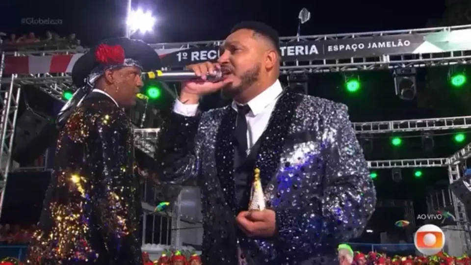 Intérprete da Imperatriz Leopoldinense leva imagem de Nossa Senhora de Nazaré à Sapucaí