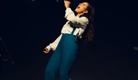 Turnê de Daniela Araújo marca 15 anos de carreira com show em Manaus