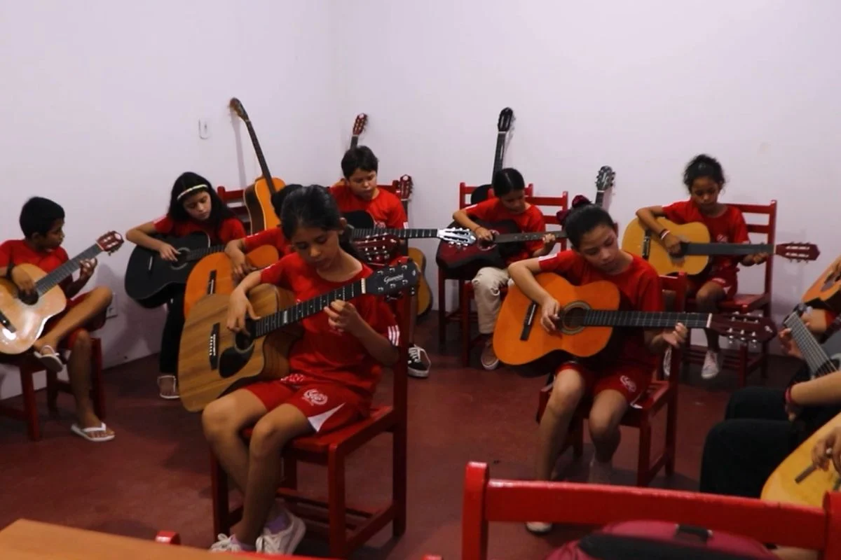 Universidade do Folclore atende mais de 100 crianças e reforça tradição do Boi Garantido