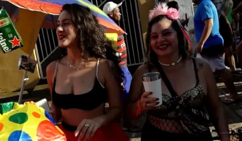 Carnaval em Manaus agita segunda e terça com blocos, shows e festa até a madrugada