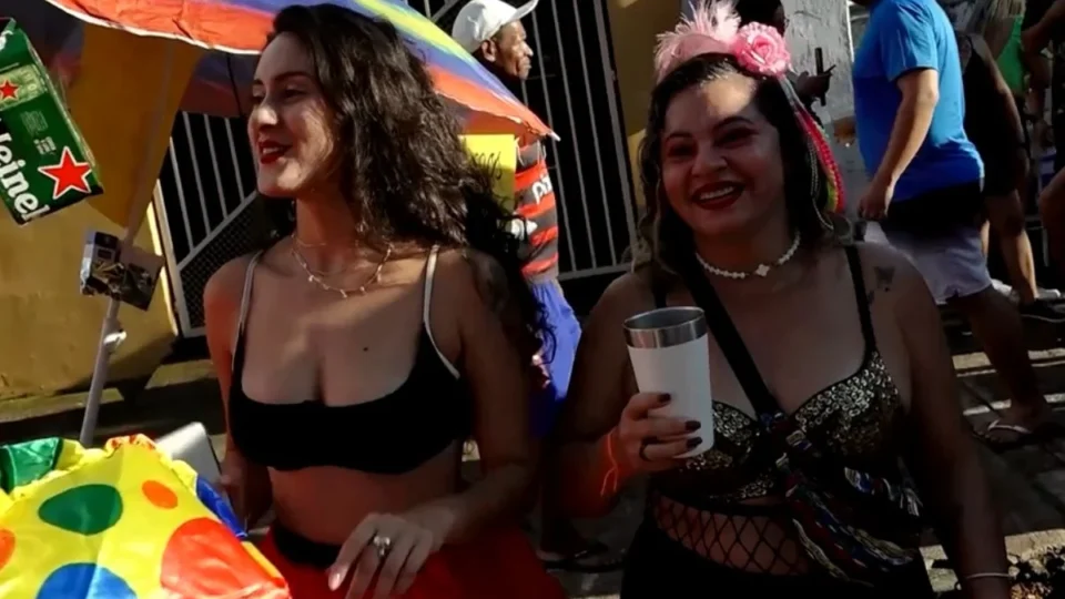 Carnaval em Manaus agita segunda e terça com blocos, shows e festa até a madrugada