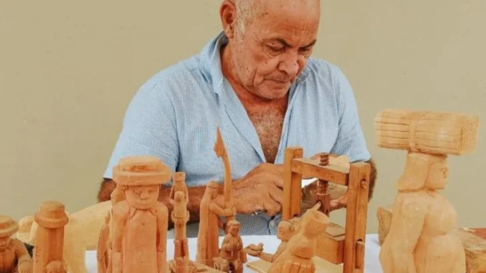 Exposição “A forma viva na arte de Véio” reúne 200 obras na Caixa Cultural Belém