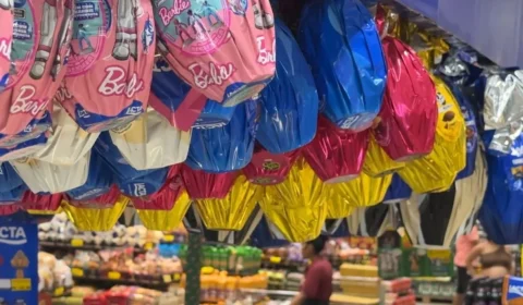 Consumidores pesquisam preços e adaptam compras para a Páscoa diante da alta do chocolate