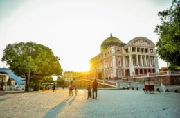 Destino Amazônia: Turismo cresce acima da média nacional em janeiro de 2026 no AM