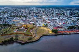 Macapá é a única capital banhada pelo rio Amazonas; veja por que as águas são agitadas na cidade