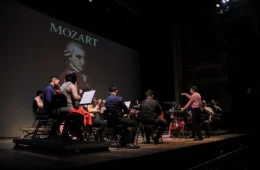 Orquestra de Câmara do Amazonas apresenta serenatas de Mozart no Teatro Amazonas