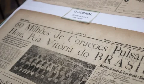  ExposiçãoExposição na Biblioteca Pública do Amazonas reúne manchetes sobre títulos da Seleção em Copas do Mundo