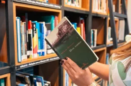 Clube do Livro do Sesc Amazonas inicia programação de 2026 com debate sobre “Dois Irmãos”