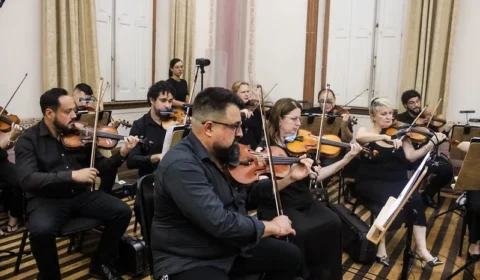 Concerto ‘Tradição em Movimento’ emociona público e homenageia músico no Palácio da Justiça