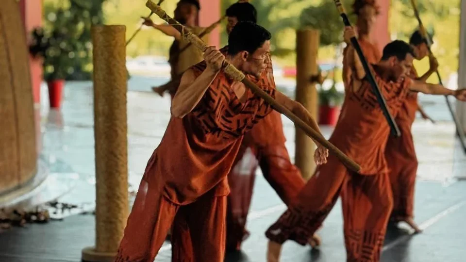 ‘Nhê’êng Katu’ leva ancestralidade indígena ao palco do Teatro Amazonas