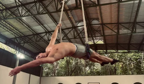 Klindson Cruz retorna a Manaus com ‘Manifesto’ e leva arte, memória e urgência ambiental à cena