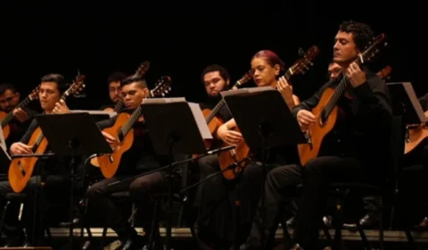 Orquestra de Violões homenageia mulheres em concerto gratuito no Teatro Amazonas