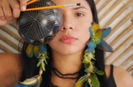 Identidade e espiritualidade: projeto de grafismo corporal indígena realiza oficinas nos dias 14 e 15 de abril