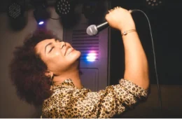 Sísi Rolim canta Reginaldo Rossi dia 11 de abril