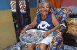 Mulheres transformam plástico em oportunidade no Marajó