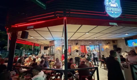 ‘Mulheres vivas! Chega de violência!’: evento une música, arte e solidariedade em Manaus