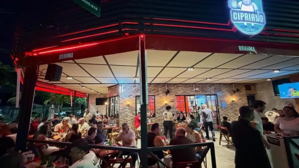 ‘Mulheres vivas! Chega de violência!’: evento une música, arte e solidariedade em Manaus