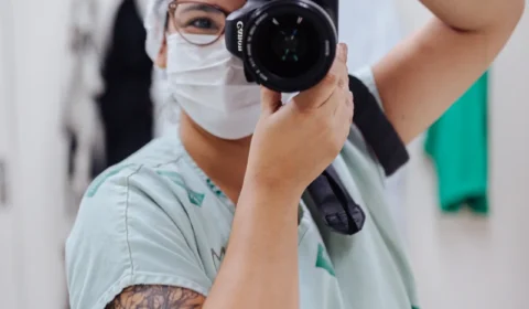 Fotógrafa amazonense é única brasileira selecionada para exposição ‘Love’ em Paris