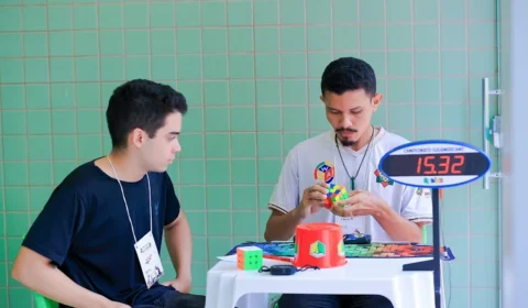 Campeonato de cubo mágico reúne atletas e fãs em Manaus neste fim de semana