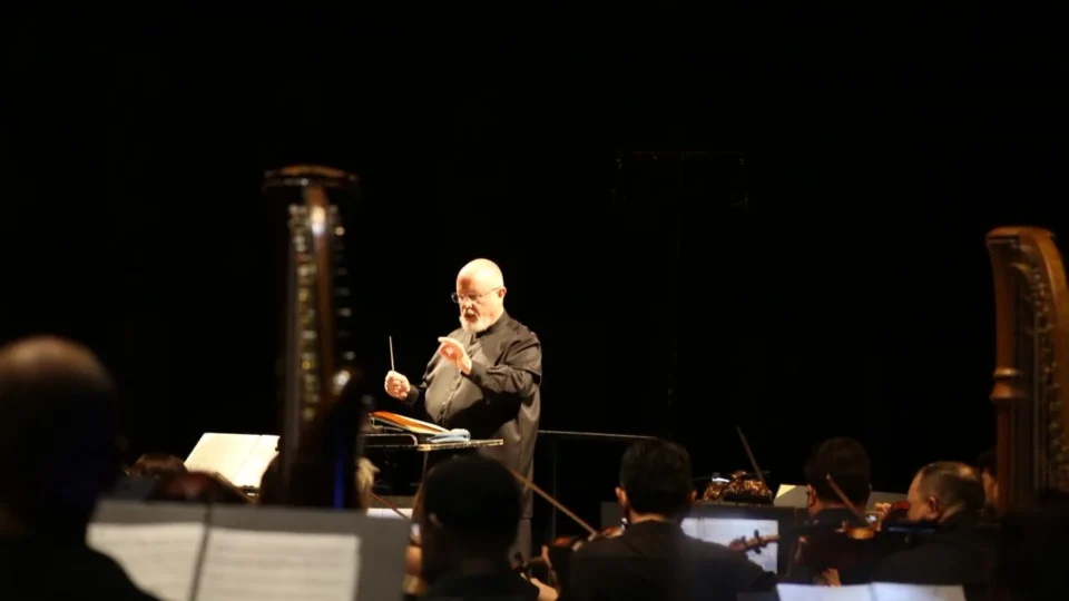 Salvator Rosa estreia no FAO com drama político e música lírica