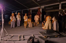 Cinema no cemitério marca estreia de ‘Santa Etelvina’ em Manaus