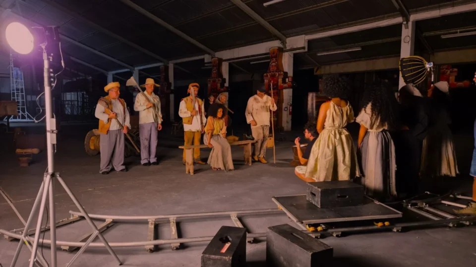 Cinema no cemitério marca estreia de ‘Santa Etelvina’ em Manaus