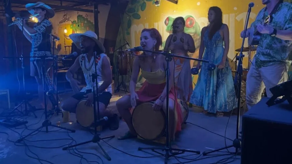 Casa Angola encerra projeto com maracatu e capoeira em Manaus