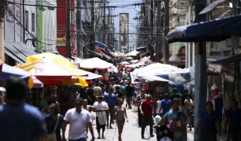 Confira os horários do comércio neste feriado de Corpus Christi em Manaus