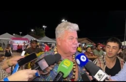 ‘A paçoca é uma delícia!’, comenta Milton Cunha no Maior Arraial da Amazônia em Roraima
