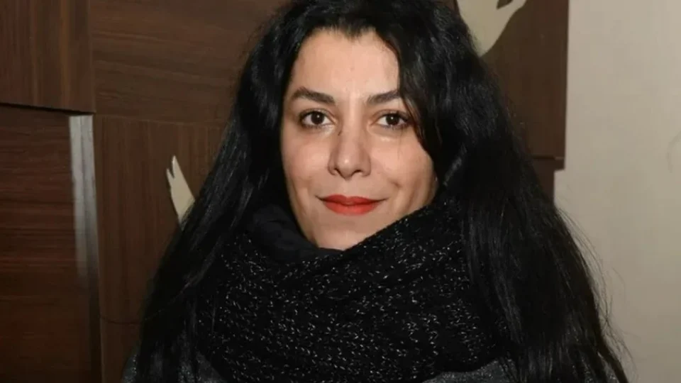 Marjane Satrapi: a voz que legitimou os quadrinhos autobiográficos