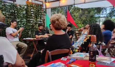Sarau do Povo da Noite promove debate literário e microfone aberto na Cidade Velha