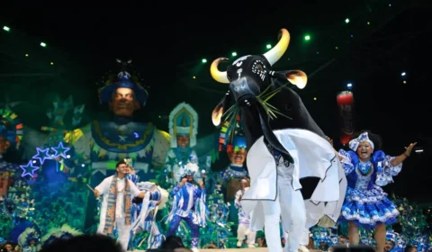 Boi Caprichoso abre primeira noite celebrando Parintins e as raízes de seu povo