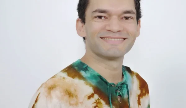 Aldenor Pimentel, de Roraima, lança novo livro infantil ‘Sorriso de Cristal’