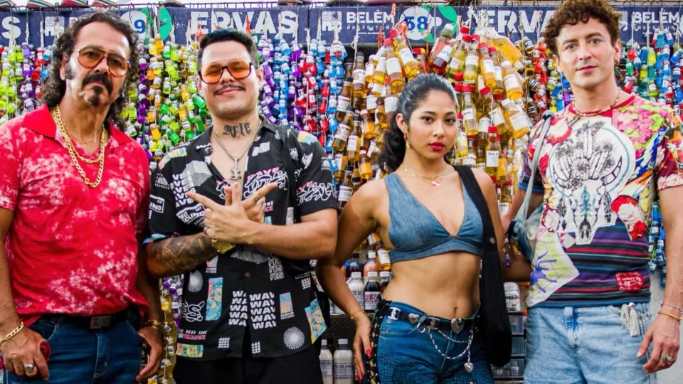 Primeira imagem de ‘Brega Story’ traz elenco caracterizado no Ver-o-Peso