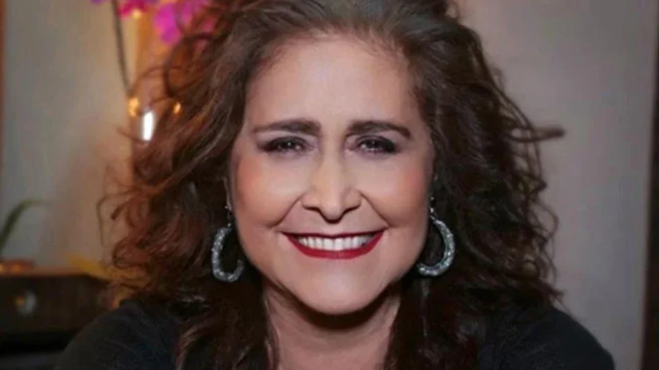 Ícone da MPB, Joanna faz show gratuito em Manaus