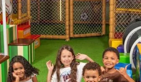 ‘Férias Criativas’ com oficinas educativas e show especial com ‘As Guerreiras Mágicas do K-Pop’ cover