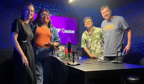 TÁ NO AR: Cultura Pop Cenarium deste sábado (4) reúne o som de ‘Os Tucumanus’ e a literatura de Myriam Scotti