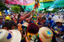 Mais de 140 mil pessoas celebram a cultura amazônica nos Arrastões do Pavulagem 2026