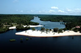 Confira passeios para praias e cachoeiras no Amazonas a partir de R$ 75