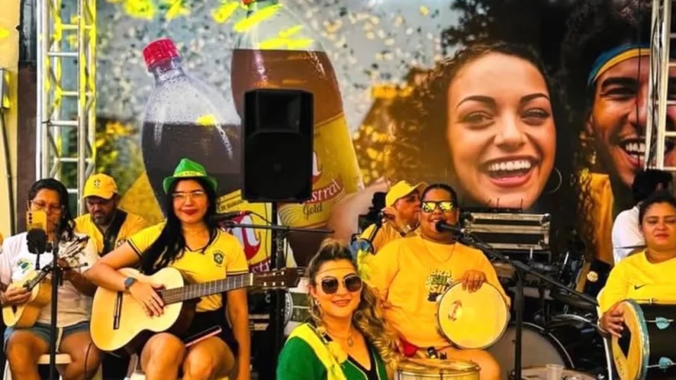 MÚSICA E ACOLHIMENTO: roda de samba celebra os 20 anos da Lei Maria da Penha em Manaus