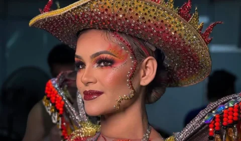 SONHO REALIZADO: Iza Estrela conquista a coroa da Expofeira