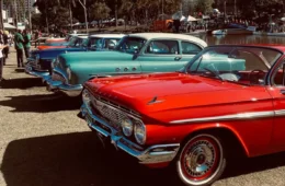 CARROS CLÁSSICOS: encontro reúne relíquias e histórias em Manaus