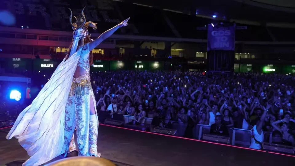 Anitta volta a Belém em 2027 com nova edição dos Ensaios no Mangueirão