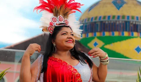 Noite vermelha: Márcia Siqueira e Luciano Araújo comandam estreia do Sábado Garantido em Manaus