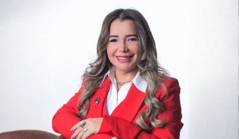 Escritora Sandra Sharma lança segundo livro da série “Virtuosas” em Manaus