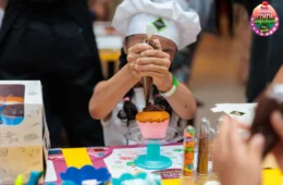 No Dia das Crianças, supermercado promove oficina de hambúrguer no Chef Kids