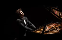 Amazonas Filarmônica recebe pianista vencedor de concurso internacional no Teatro Amazonas